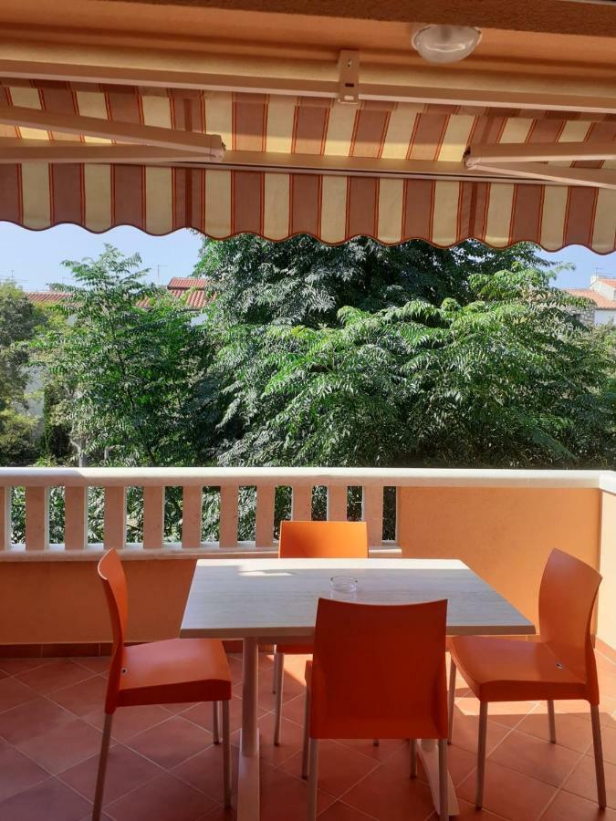 Apartmani Ruza Novalja Exterior foto